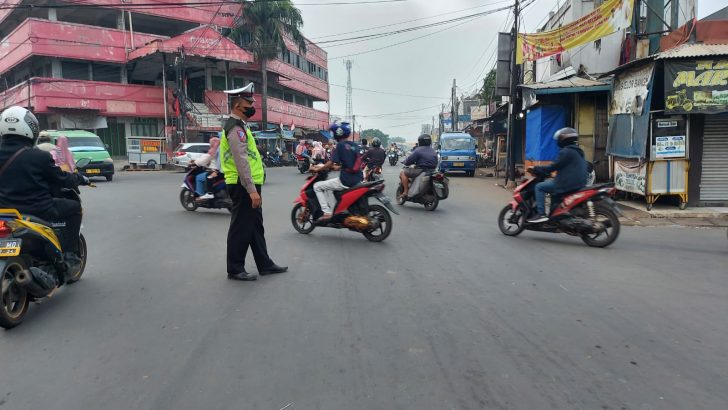Antisipasi Kemacetan Lalu lintas, Unit Lantas Polsek Pasarkemis Polresta Tangerang Laksanakan Protaf Pagi Hari