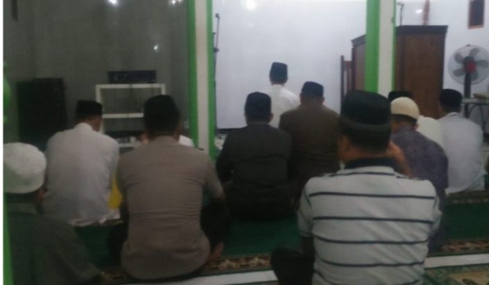 Bhabinkamtibmas Polsek Balaraja Polresta Tangerang Subuhan Keliling Di Masjid Baiturrohman Desa Bunar Kecamatan Sukamulya Kab.Tangerang