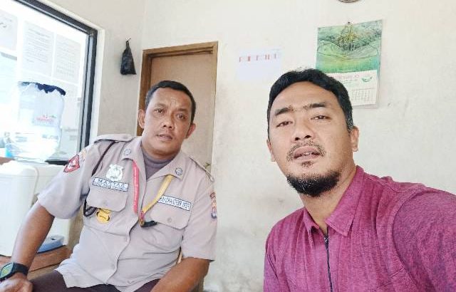 Bripka Andri Wiratmoko Kunjungi Rw 04 Kelurahan Mekarbakti Dalam Rangka Pelaksanaan  Program Polisi RW