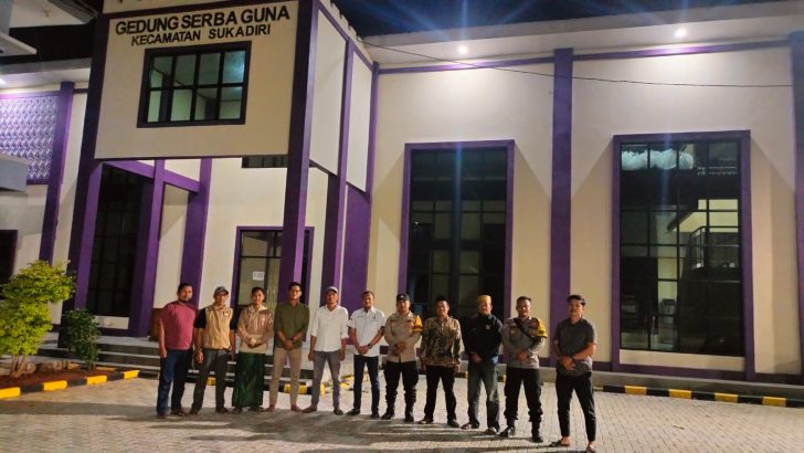 Personil Polsek Mauk Melaksanakan Pengecekan Situasi Gudang Penyimpanan Logistik Pemilu Di Kantor Kecamatan Sukadiri