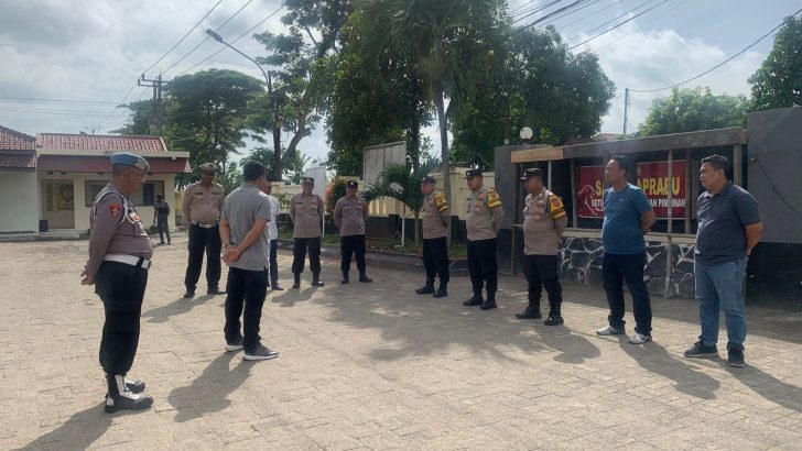 Tingkatkan Kedisiplinan Personil Polsek Mauk Melaksanakan Apel Pagi