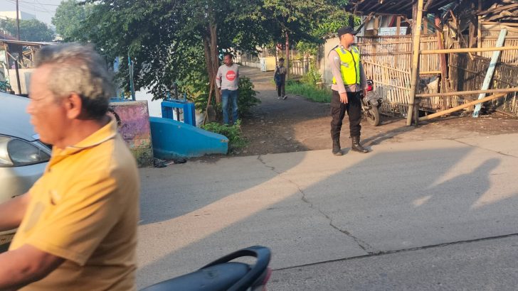 Personil Polsek Mauk Gatur Lalin Pagi Hari Diperempatan Jatiwaringin