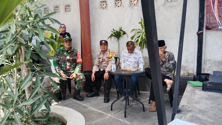 Bhabinkamtibmas Polsek Mauk Polresta Tangerang Laksanakan Sambang Desa Jatiwaringin Dengarkan Keluhan Masyarakat