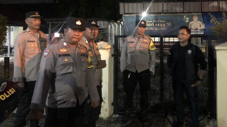 Tri Brata – Gelar  Sispam Mako Malam Hari yang di Pimpin Oleh Pawas IPTU Sukarji di Mako Polsek Balaraja Polresta Tangerang Polda Banten