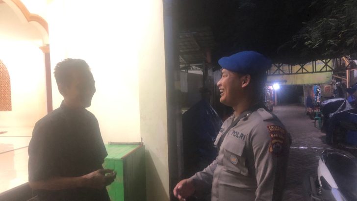 Sampaikan Himbauan Kamtibmas Satpolairud Laksanakan Patroli Barcode di Pulo Cangkir Malam Hari