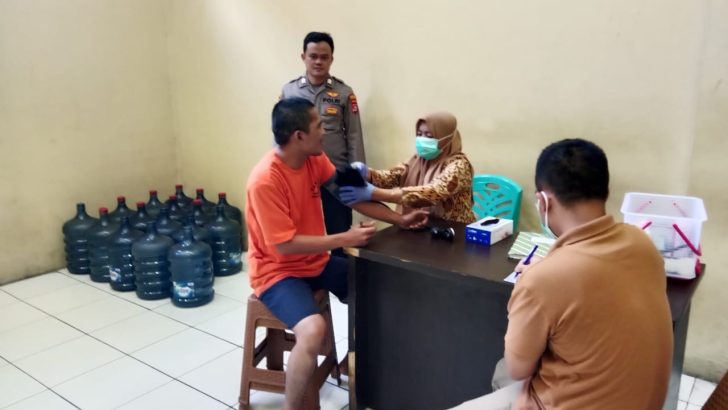 Cek Kesehatan Tahanan Polresta Tangerang