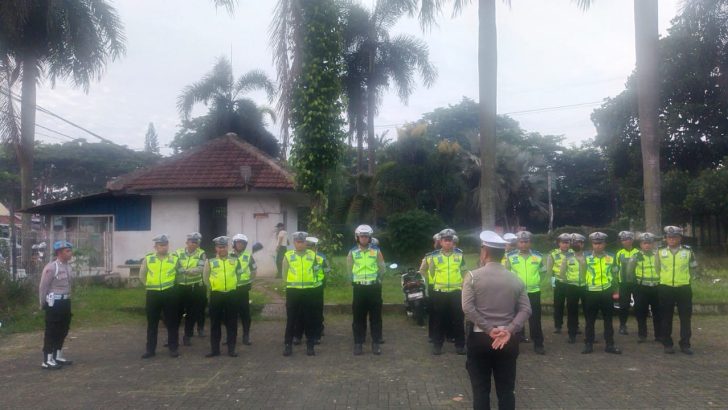 PENGECEKAN ANGGOTA PADA APEL PAGI SAT LANTAS OLEH SIPROPAM POLRESTA TANGERANG
