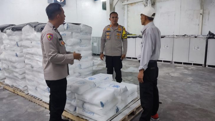 Dalam Rangka ‘Cooling System’ Kasiwas Polresta Tangerang beserta anggota melaksanakan sambang ke Rumah Tokoh masyarakat Kecamatan Tigaraksa.