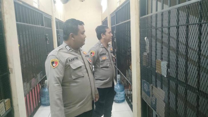 Personel Sattahti Cek Ruang Tahanan, Pastikan Penjagaan Tahanan Berjalan Dengan Baik