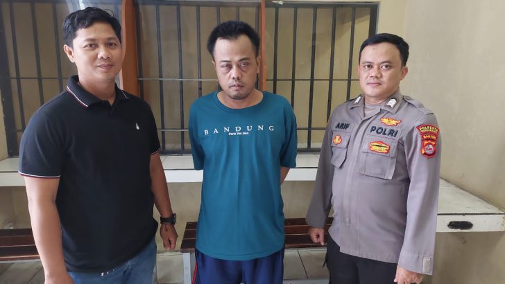 Personel Sattahti Polresta Tangerang menyerahkan kembali 1(satu) orang tahanan kepada Satresnarkoba untuk pelimpahan ke Kejaksaan