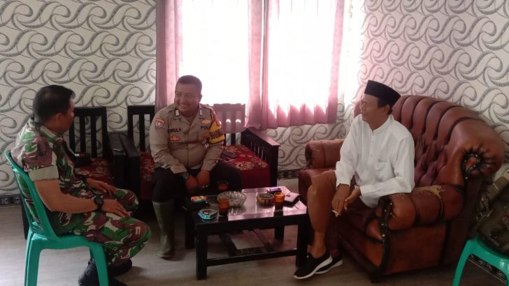 Bhabinkamtibmas Polsek Mauk Laksanakan Sinergritas Tiga Pilar Desa Rancalabuh Tingkatkan Kamtibmas