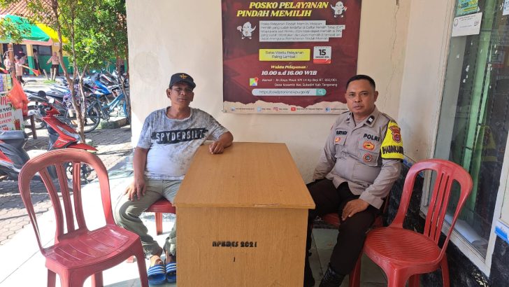 Pastikan Desa Aman Bhabinkamtibmas Sambang Warga Binaan Desa Mekarkondang