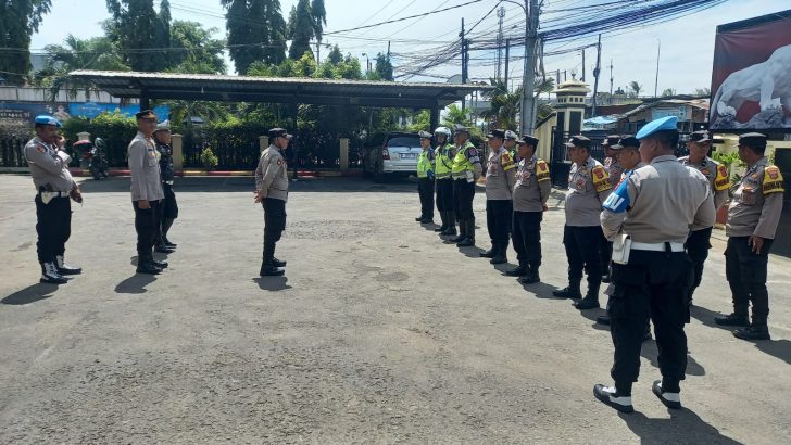 Melanjutkan tugas rutin, Polsek Balaraja Apel Pagi di Mapolsek Balaraja.