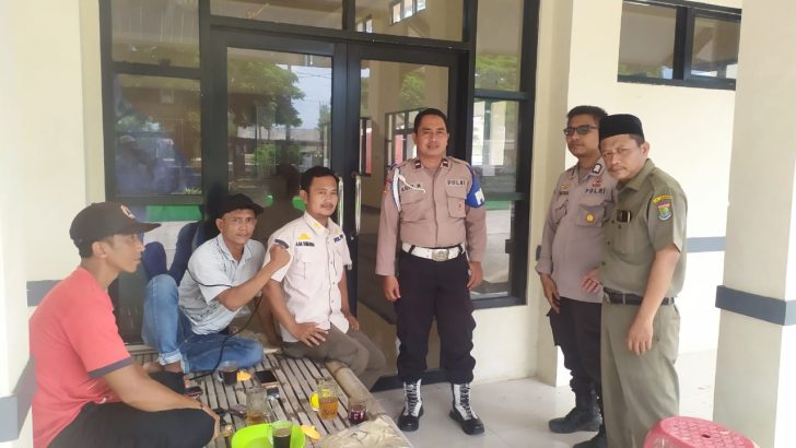 Anggota Polsek Kresek lakukan Patroli Mobile dan Dialogis di Wilayah Hukum Polsek Kresek