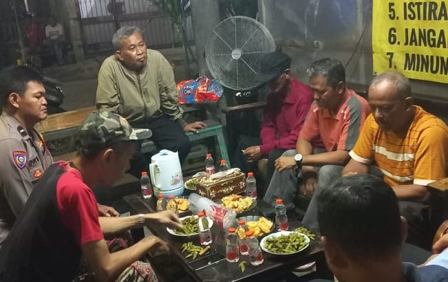 Kapospol Aipda Dwi Sambangi Warga Villa Sampaikan Pesan Kamtibmas
