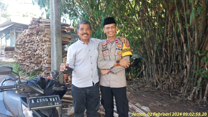 Bhabinkamtibmas Polsek Balaraja Polresta Tangerang giat Sambang siang hari ke Tokoh Agama, Tokoh Masyarakat dan Warga desa Cangkudu Balaraja, Darkum Polsek Balaraja.