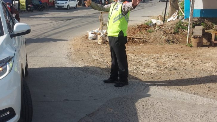 Kegiatan Protap Gatur Lalin unit lantas Polsek Pasar kemis.
