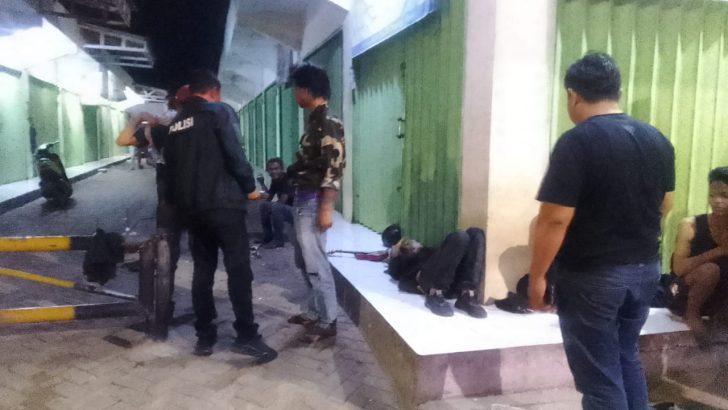 Tekan Kriminalitas Jalanan Personil Polsek Mauk Rutinkan Patroli Malam