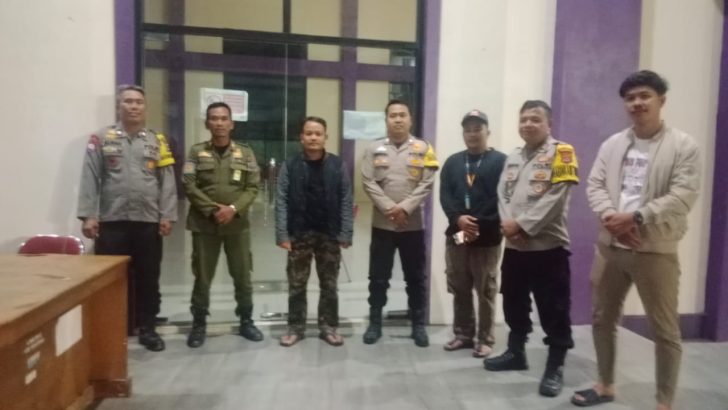 Piket Polsek Mauk Kontrol Gudang Penyimpanan Logistik Pemilu.