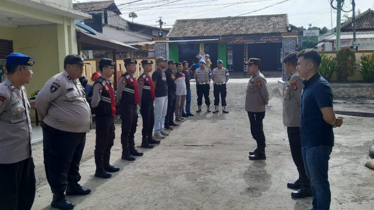 Anggota Sat Intelkam Polresta Tangerang melaksanakan Apel pengamanan kegiatan kampanye Terbuka Caleg DPRD Kab. Tangerang