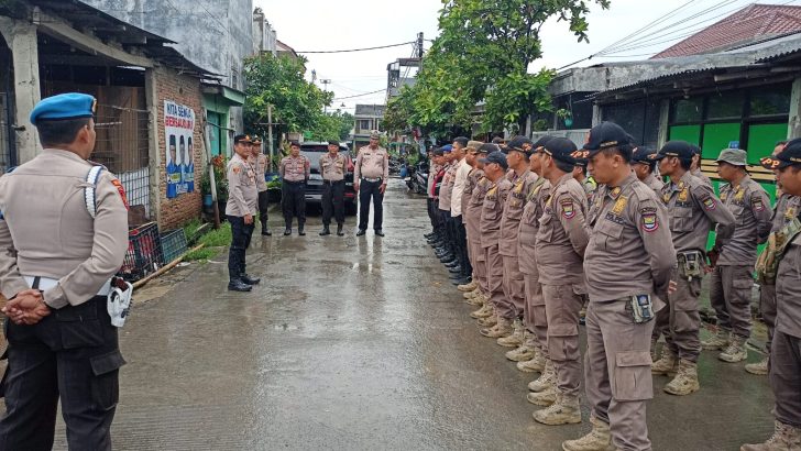Anggota Sat Intelkam Polresta Tangerang melaksanakan Apel pengamanan kegiatan kampanye Terbuka Partai Persatuan Pembangunan Kab. Tangerang