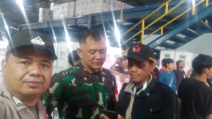 Bhabinkamtibmas Polsek Mauk Polresta Tangerang Laksanakan Sambang Desa Jatiwaringin Dengarkan Keluhan Masyarakat