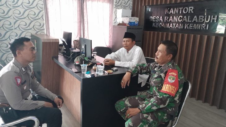 Bripka Papat Sambang Dan Silaturahmi Perangkat Desa Rancalabuh