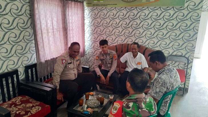 Jalin Silaturahmi Polsek Mauk Polresta Tangerang Melaksanakan Program Commender Wish Kapolda Banten, Guyub TNI-Polri