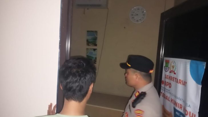 Patroli Malam dan Pengecekan Situasi Gudang Penyimpanan Logistik Pemilu di Wilkum Polsek Mauk