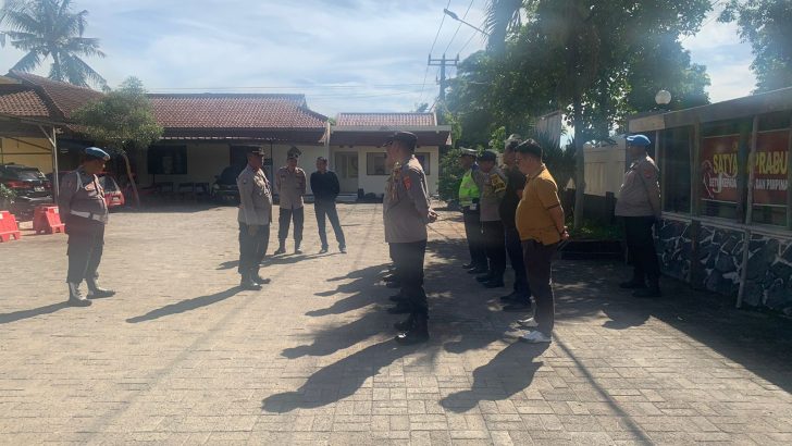 Apel Pagi Dilaksanakan Personil Polsek Mauk