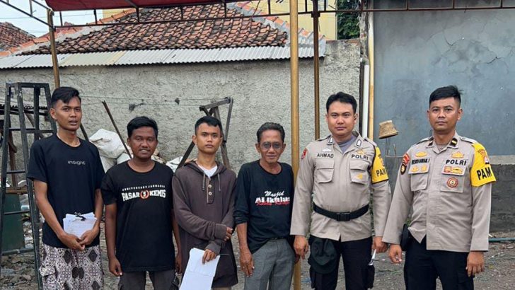 Ciptakan Pemilu Aman, Petugas PAM TPS Cek TPS di Desa Pasar Kemis Kec. Pasar Kemis