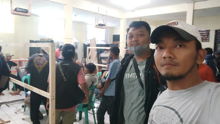 Anggota Sat Intelkam Polresta Tangerang beserta personil Polsek Melaksanakan pengamanan Rapat Pleno Terbuka Penghitungan Perolehan Suara Pemilu Tahun 2024