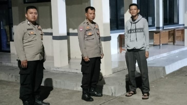Patroli Mobile malam hari dilakukan Polsek Kresek dalam mencegah Guantibmas di wilayah