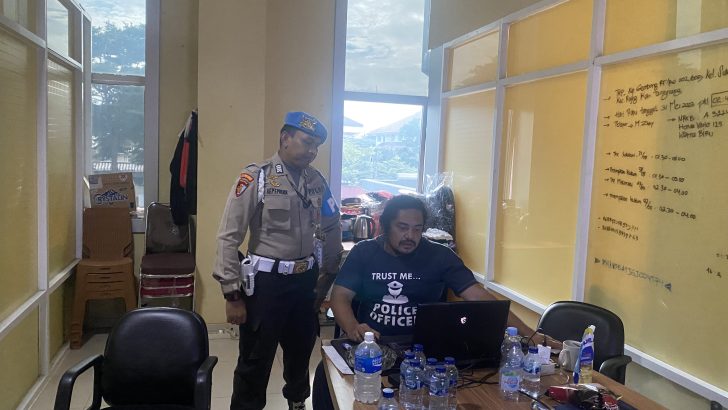 Sipropam melaksanakan pengecekan piket palayanan Polresta Tangerang