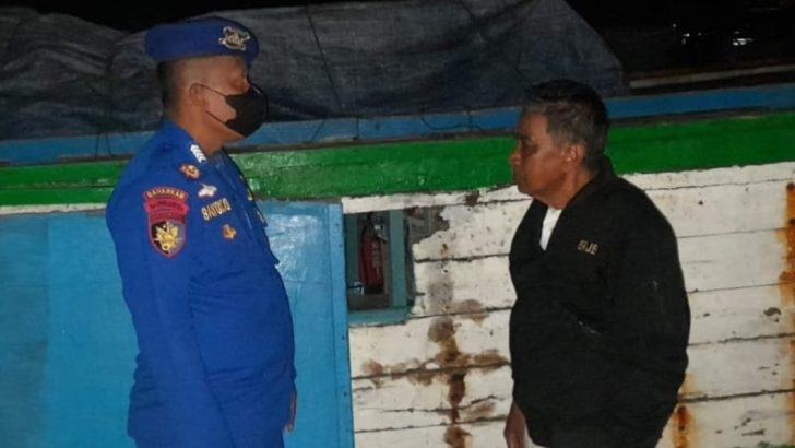Tingkatkan Patroli Malam Hari Di Dermaga Pelabuhan Tradisional Oleh Personel Sat Polairud Polresta Tangerang