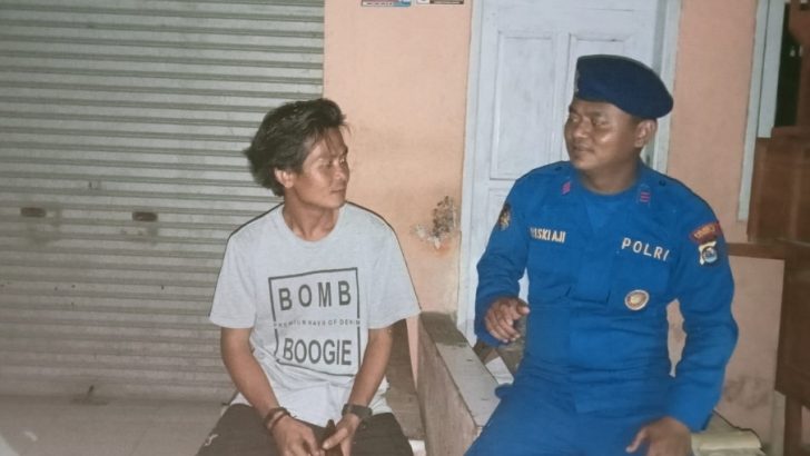 Sampaikan Himbauan Kamtibmas Satpolairud Laksanakan Patroli Barcode di Pulo Cangkir Malam Hari