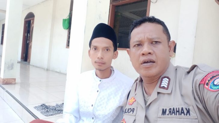 Untuk meningkatkan keamanan dan ketertiban lingkungan Babinkamtibmas rutin melaksanakan patroli dialogis.