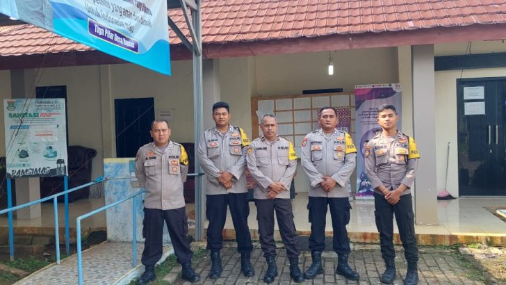 Anggota Satsamapta Polresta Tangerang Melaksanakan Pengamanan pemilu di Desa Gelam Jaya Kecamatan Pasar Kemis
