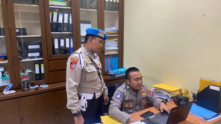 PENGECEKAN KEHADIRAN ANGGOTA SIKEU POLRESTA TANGERANG OLEH PIKET SIPROPAM POLRESTA TANGERANG