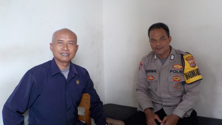 Personil Polsek Rajeg Polresta Tangerang fungsi binmas melaksanakan kegiatan rutin sambang kepada masyarakat.