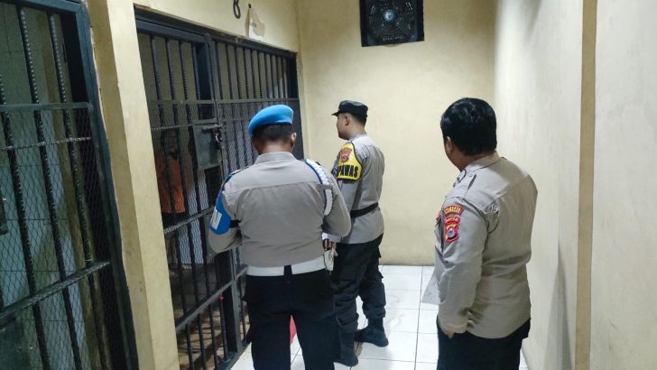 PENGECEKAN RUANG TAHANAN POLRESTA TANGERANG SECARA RUTIN OLEH PIKET SIPROPAM POLRESTA TANGERANG
