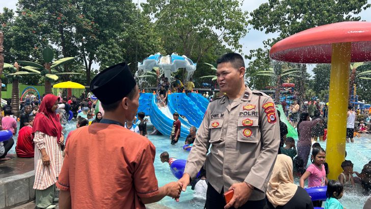 Patroli Ke Tempat Wisata Kolam Renang, Polsek Lembursitu Berikan Himbauan Kepada Pengunjung