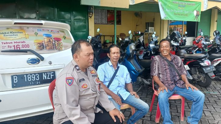 Bhabinkamtibmas Polsek Pasar Kemis Pam Kebaktian Minggu Pagi di GKJ
