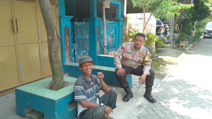Bhabinkamtibmas Polsek Pasar kemis Patroli Sasar Rumah Kosong Di Perum Panorama