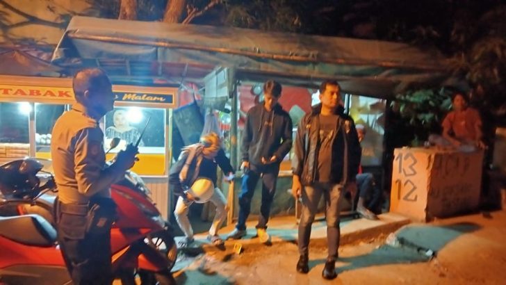 Pastikan wilayah aman dan upaya pencegahan Guantibmas di Wilayah, Polsek Kresek lakukan giat Patroli Mobile malam hari.