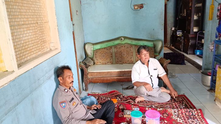 Mempererat Silaturahmi dengan para Sesepuh, Bhabinkamtibmas Polsek Pasar Kemis kunjungi Tokoh Masyarakat