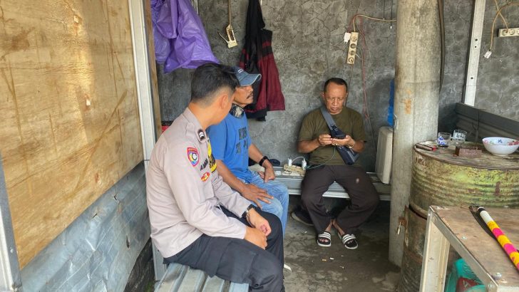 Melalui Giat Sambang Bhabinkamtibmas Sampaikan Pesan-pesan Kamtibmas Warga Masyarakat