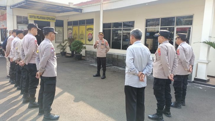 Pimpin Apel Pagi, Wakapolsek Tekankan Sikap Disiplin Dan Kebersihan Dalam Bertugas.