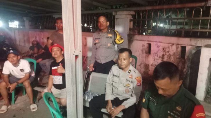Upaya menjalin Sinergitas TNI-Polri dengan masyarakat, Polsek Kresek lakukan kegiatan Sambang dan Penggalangan.