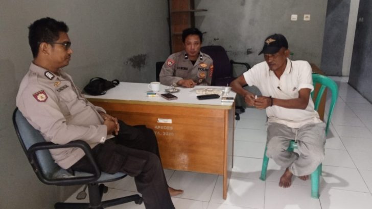 Kesigapan Polisi RW Polsek Kresek dalam segala permasalahan diwilayah, Anggota Polsek Kresek kunjungi warga di Desa.